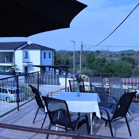 Holiday Home And Apartment Dubravka *