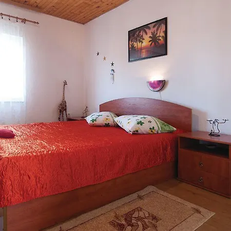 Holiday Home And Apartment Dubravka Apartman *