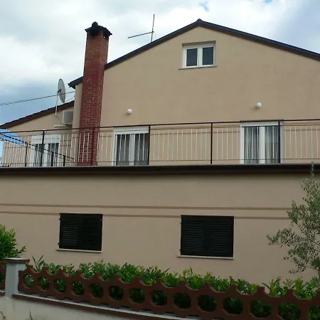 Holiday Home And Apartment Dubravka *