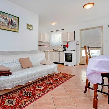 Holiday Home And Apartment Dubravka Apartman Rovinj