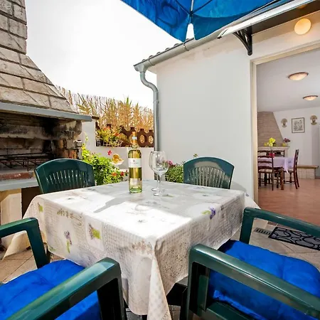 Holiday Home And Apartment Dubravka Rovinj