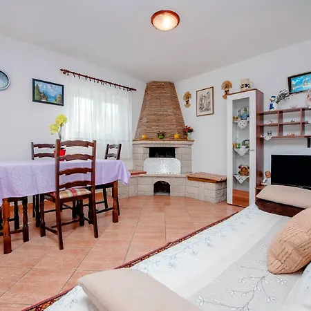 Holiday Home And Apartment Dubravka Apartman Rovinj