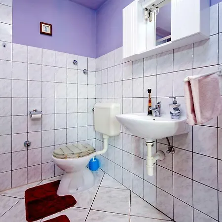 Holiday Home And Apartment Dubravka