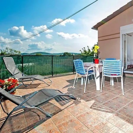 Apartment And Holiday Dubravka